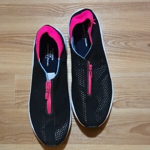Avon Black and Pink Sneakers with Slip-On Design